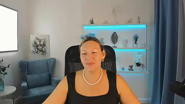 NinaStarle on StripChat