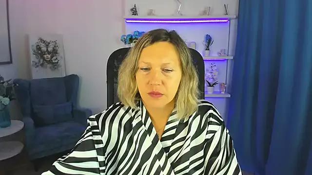 NinaStarle on StripChat 