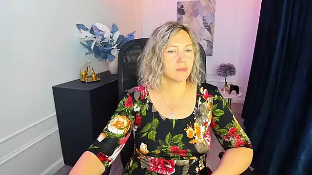 NinaStarle on StripChat 