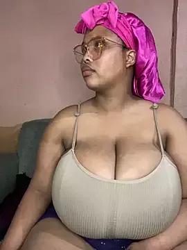 NonoGotBoobies on StripChat 