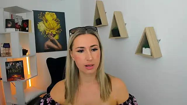PassionGlow on StripChat 