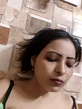 QUEEN-ADITI on StripChat 