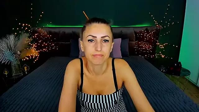 Rebecca_Diamond on StripChat 