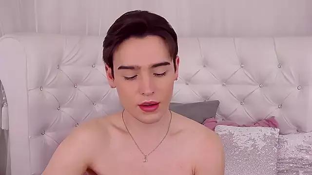 RobbyCharming on StripChat 