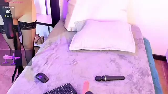Samaraa_Smith on StripChat 
