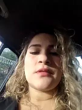 Sara_smiiith211 on StripChat 