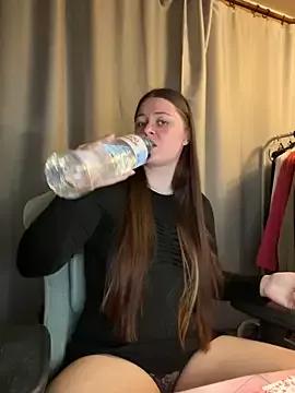 Sasha_Kitten on StripChat 
