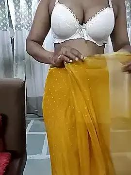 SEEMA_127 on StripChat