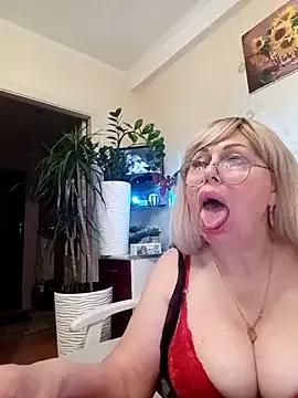 SusieNoreen on StripChat 