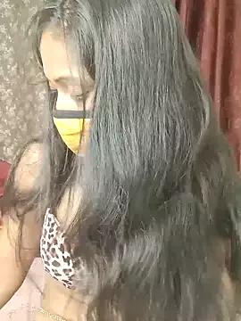 sweet-lily2 on StripChat