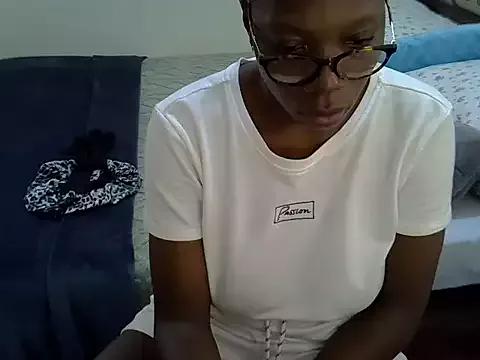 Sweet_Bear on StripChat 