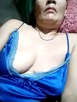 Sweet_Iza25 on StripChat 