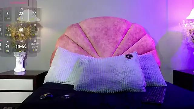 tati_cardenas on StripChat 