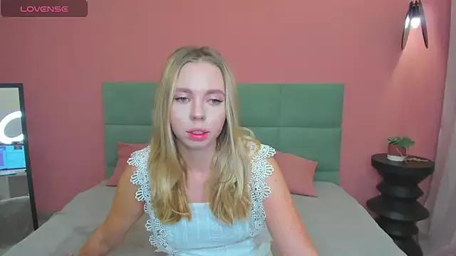 TessaAdorable on StripChat 