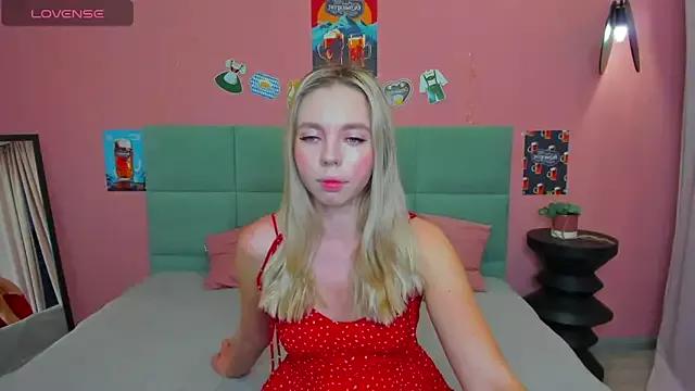 TessaAdorable on StripChat