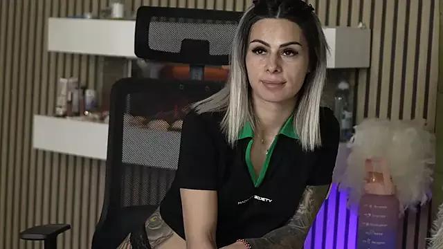 TiffanyMaze on StripChat 