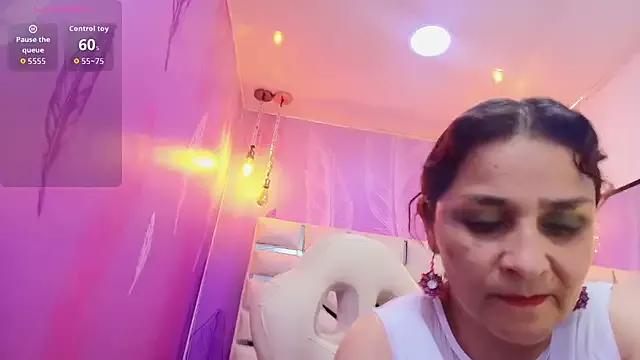 Yara_Stone on StripChat 