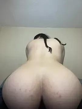 ZeziFlowers on StripChat 